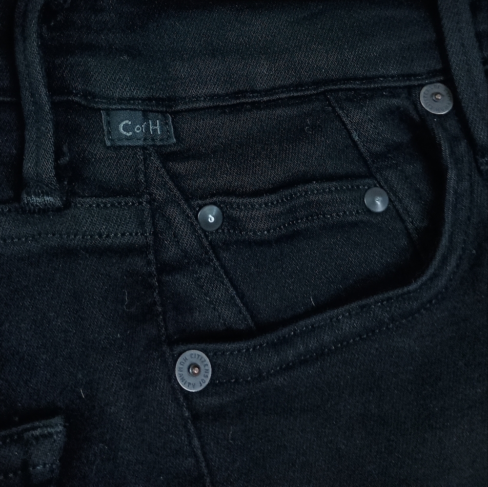 Citizens of Humanity Rocket High Risky Crop Skinny in All Black - Picture 8 of 12